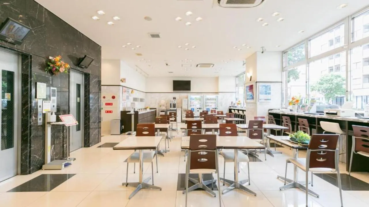 Toyoko Inn Narita Airport Honkan 3*,  Япония